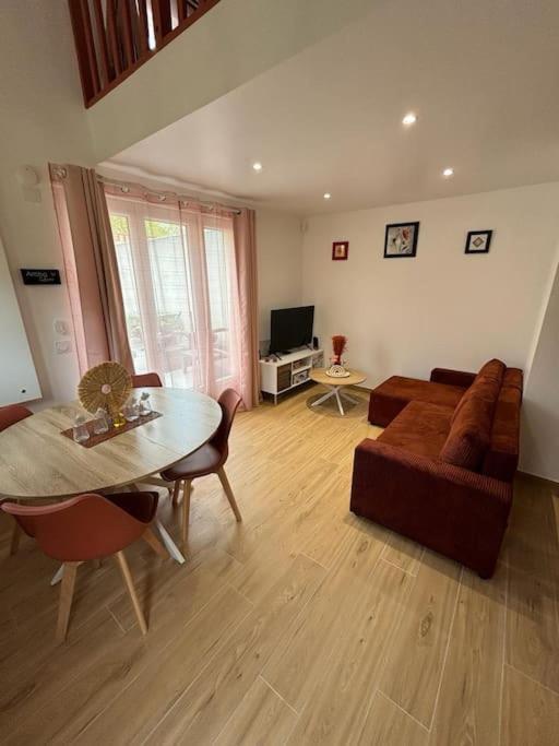 Charmante Maison Bord De Marne Maisons-Alfort Ngoại thất bức ảnh